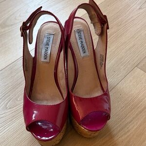 Steve Madden Women's Fuschia Pink Peep-Toe Platform Sandals